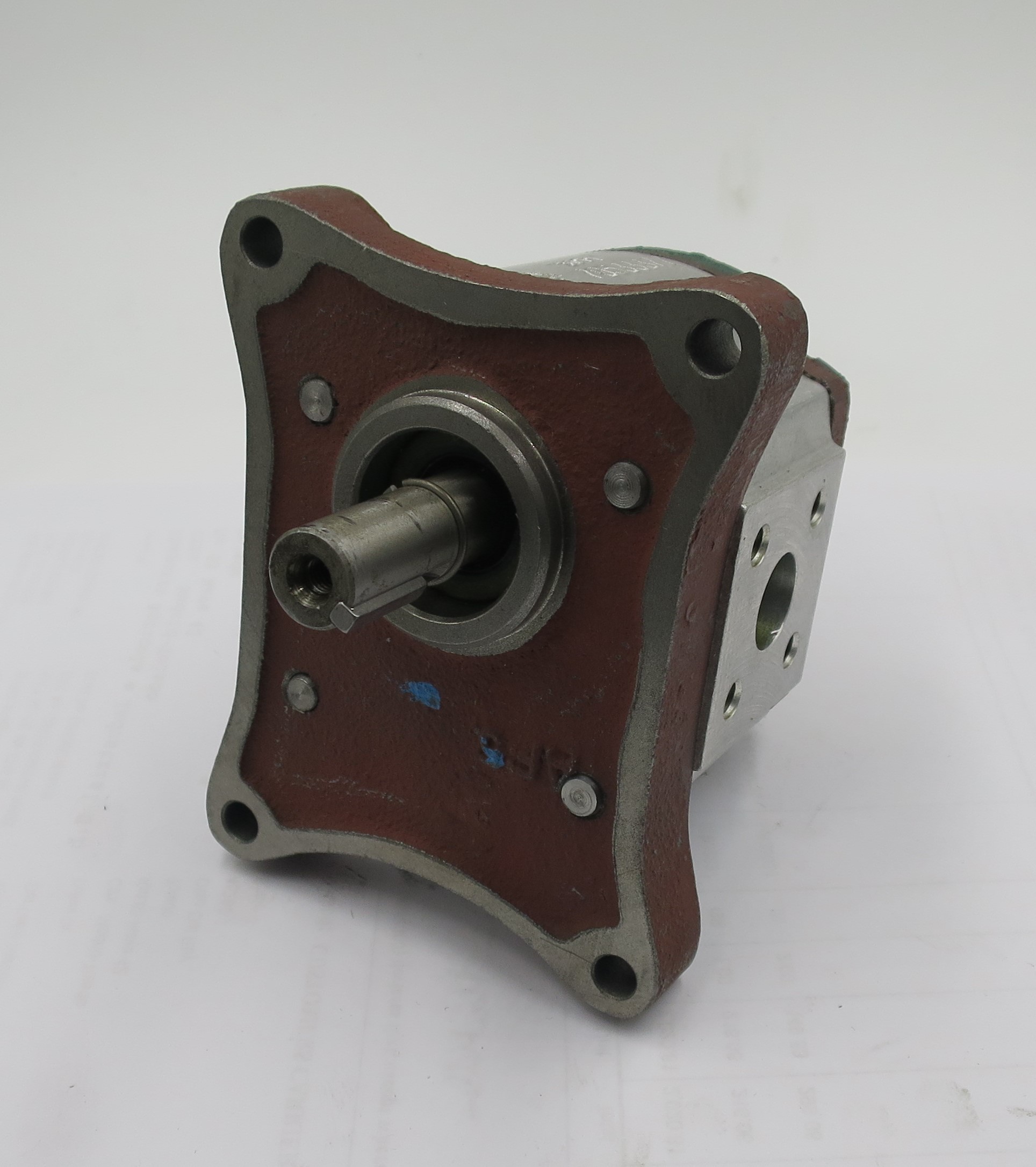 0PL 3.81CC/REV HYDRAULIC GEAR PUMP White House Products, Ltd
