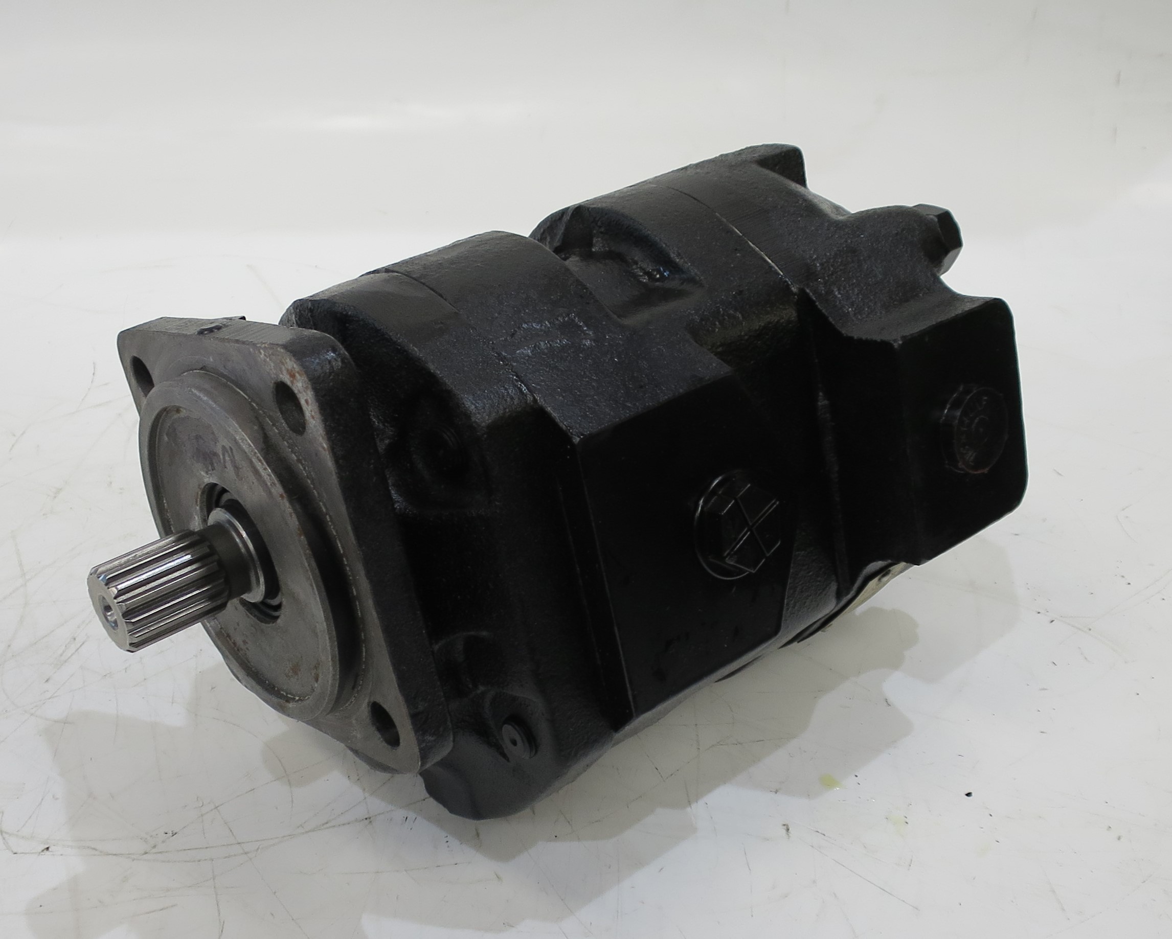 HYDRAULIC PUMP N091C White House Products, Ltd