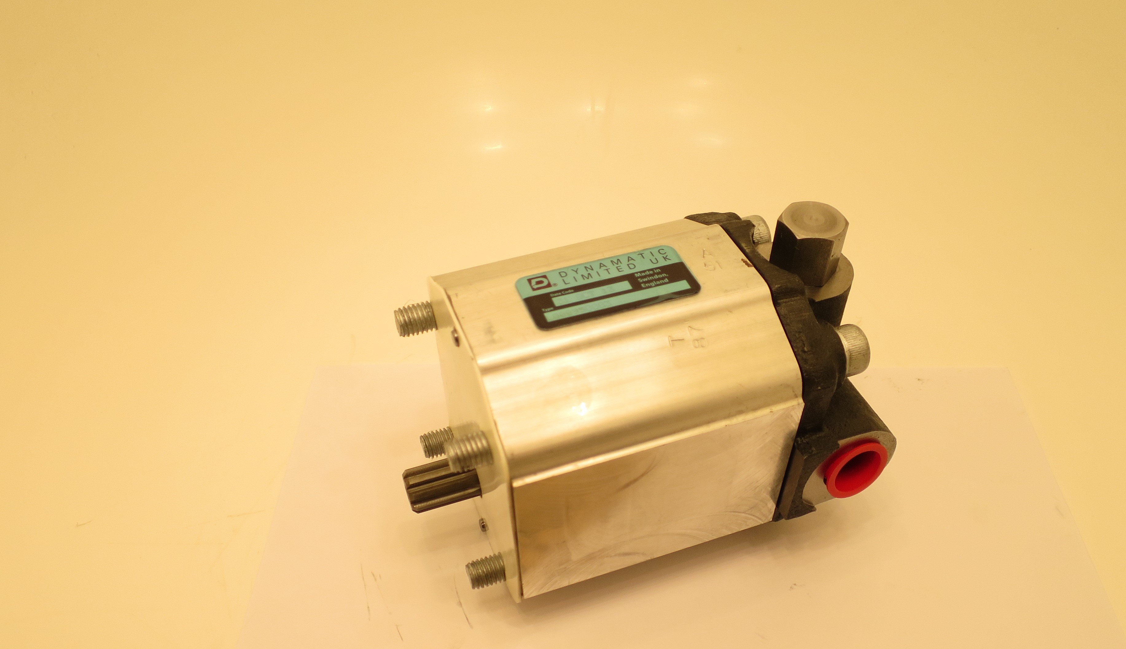 TM SERIES HYDRAULIC PISTON / GEAR**
