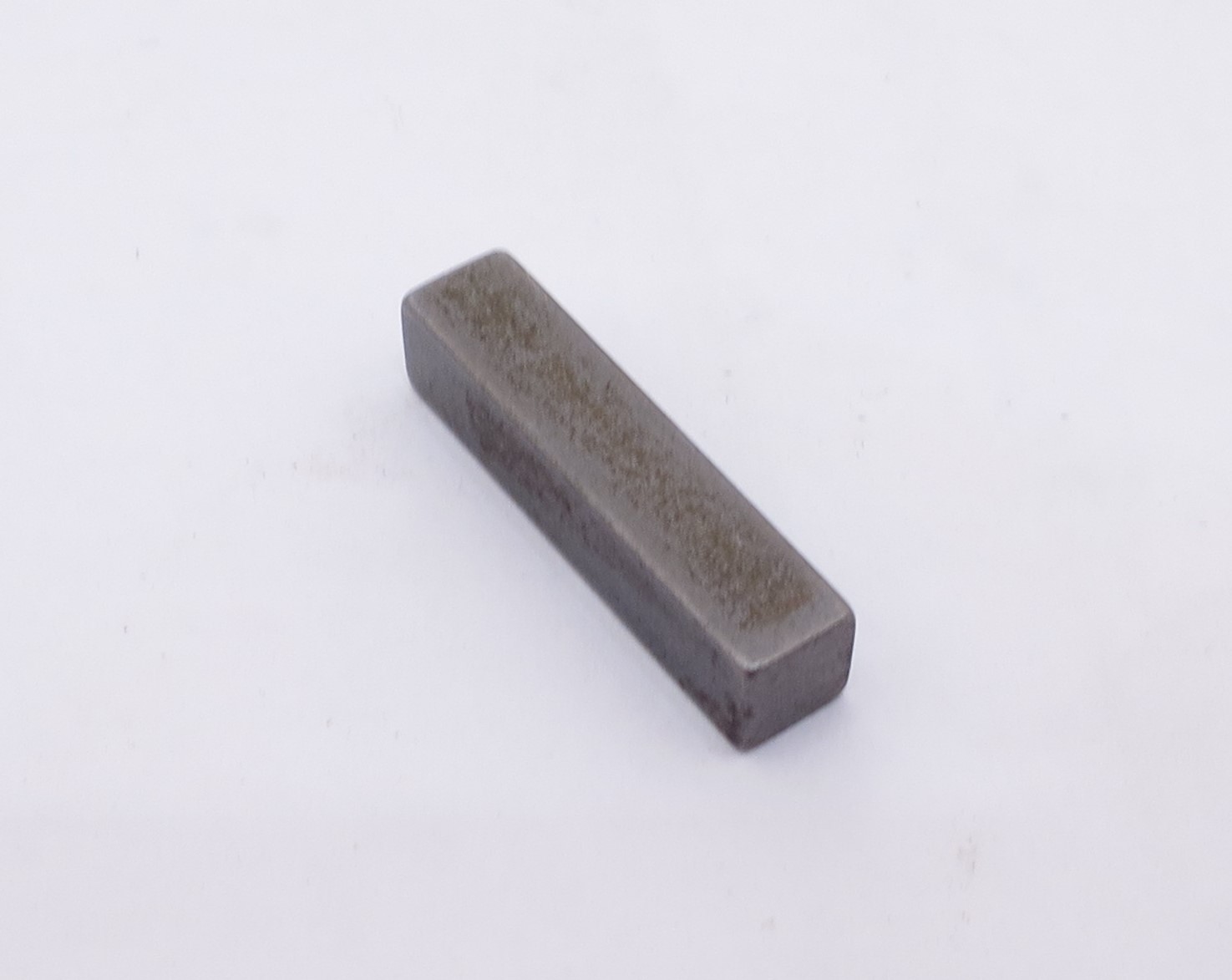 4MM X 4MM X 18MM SQUARE ENDED KEY