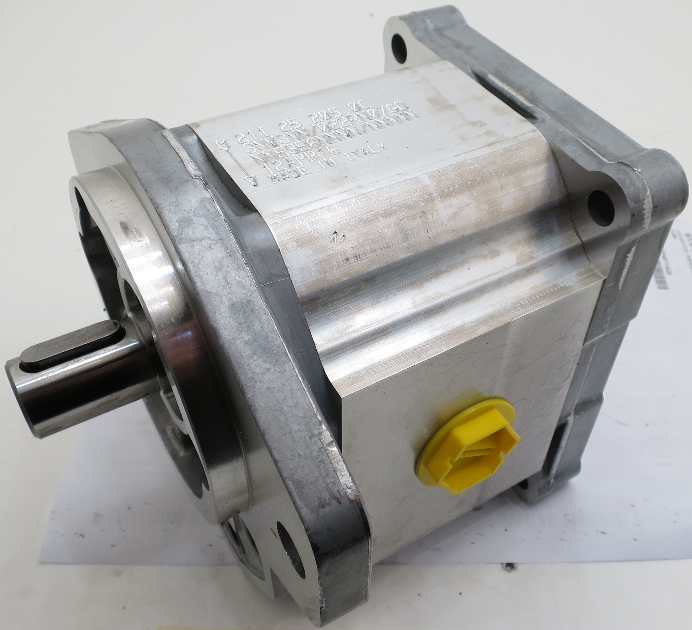 SNP3/C22LLSOA SNP3 22D CI47 .E HYD GEAR PUMP White House Products, Ltd