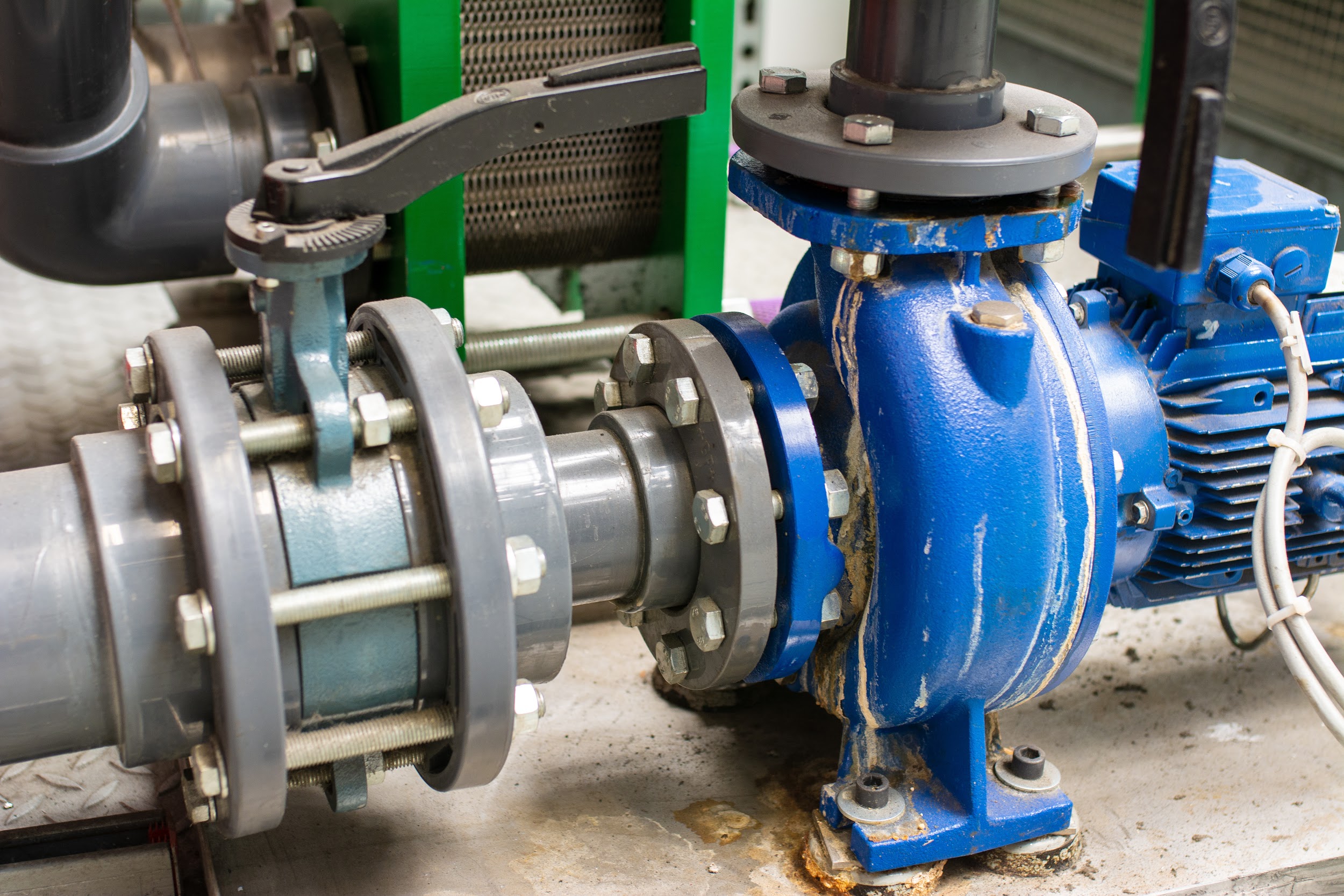 What Are the Most Common Causes of Hydraulic Pump Leakage?